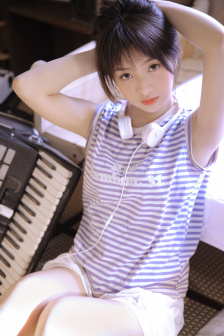 大屁股妇女流出白浆